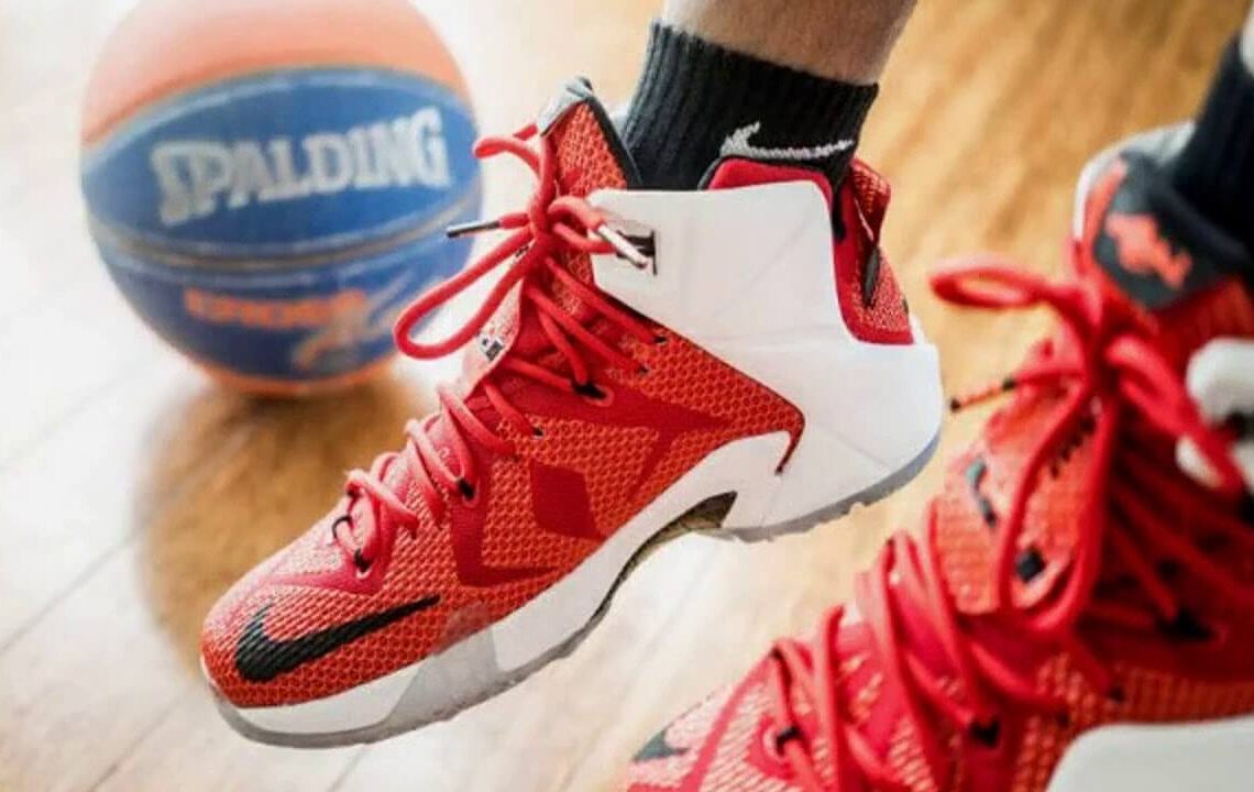 Important considerations to keep in mind while buying basketball shoes