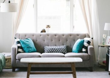 5 Ways To Get Your Living Room Ready For Friends