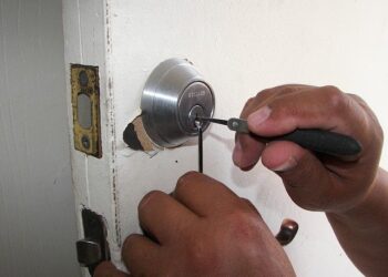 LOOKING FOR LOCK REPLACEMENT IN NYC?