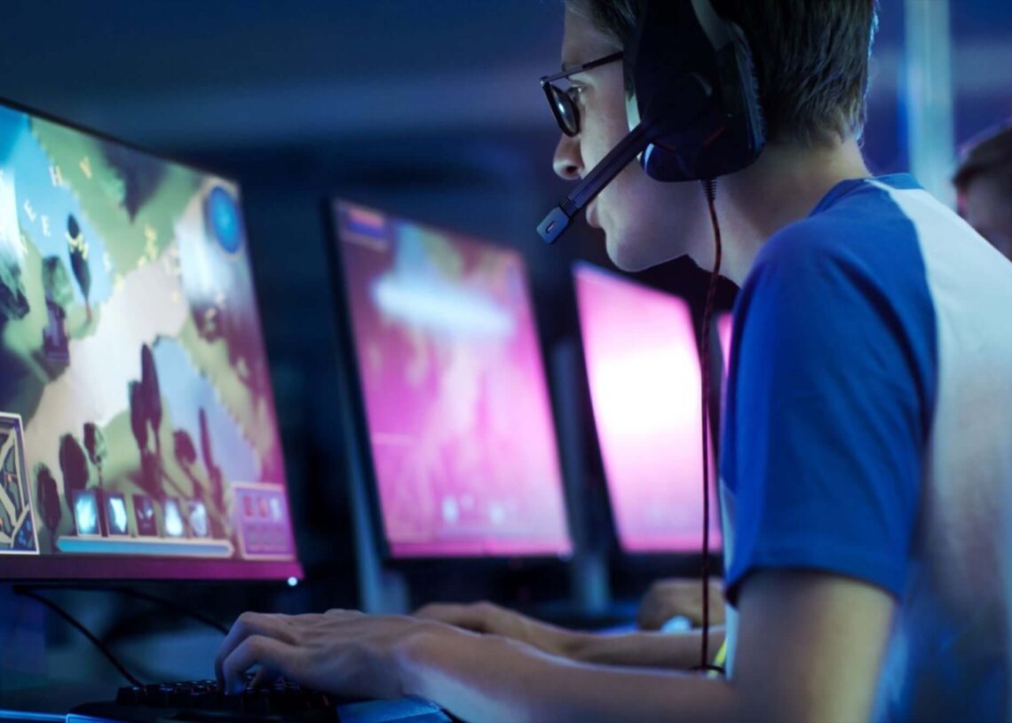 How online gaming professionals helps you in power levelling