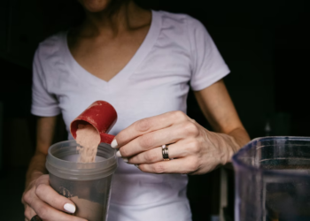 Plant-based Protein Powder vs Whey