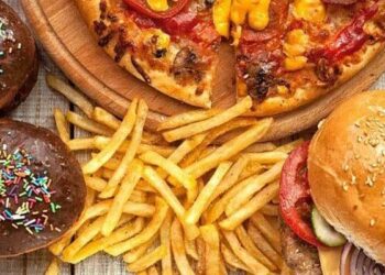 Avoid these unhealthy foods and drinks in your diet for a healthy lifestyle