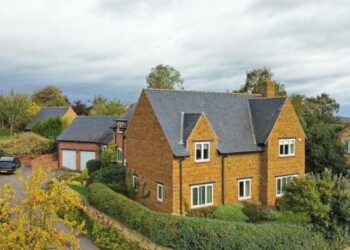 How Estate Agents in Market Harborough Can Help You Find Your Dream Countryside Property