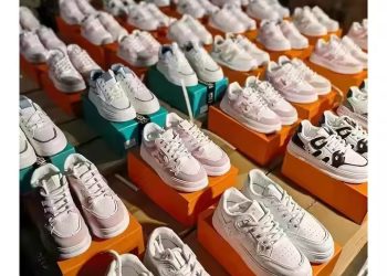 Bulk Shoe Supplier