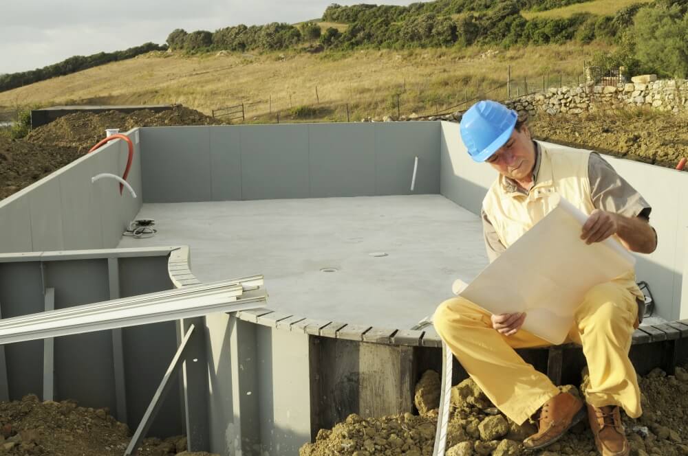 Choosing the Right Pool Builder: What You Need to Know Before You Dive In